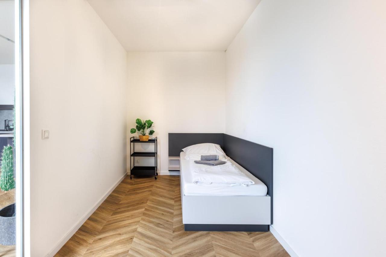 Glueck Auf Appartements Dueppelstrasse Oberhausen  Exterior photo